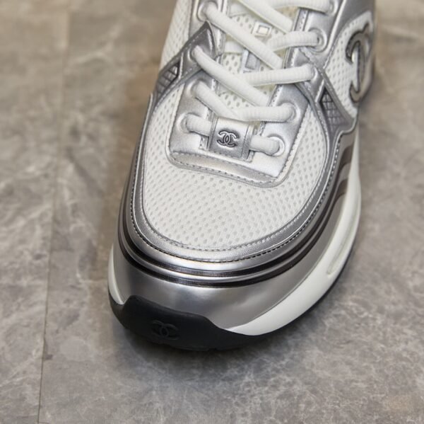 G39792-Y56368-K5451 (7) CHANEL Sneakers