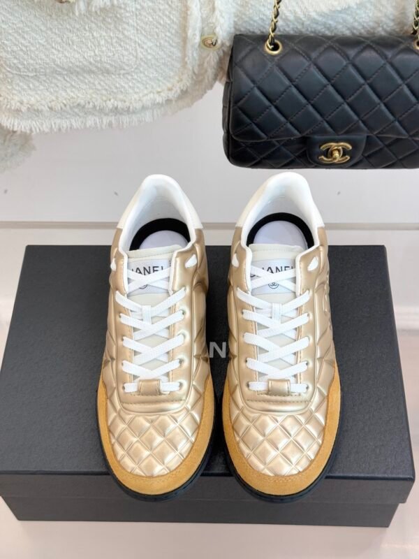 G47008-B23025-U6217 (5) CHANEL 2025/26 Early Spring Resort Collection - Sneakers