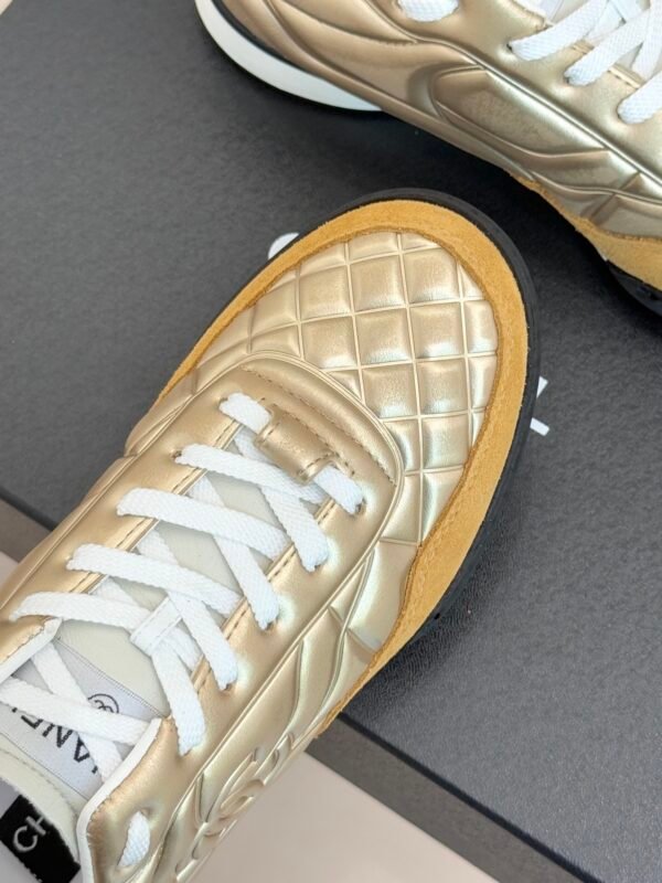 G47008-B23025-U6217 (8) CHANEL 2025/26 Early Spring Resort Collection - Sneakers