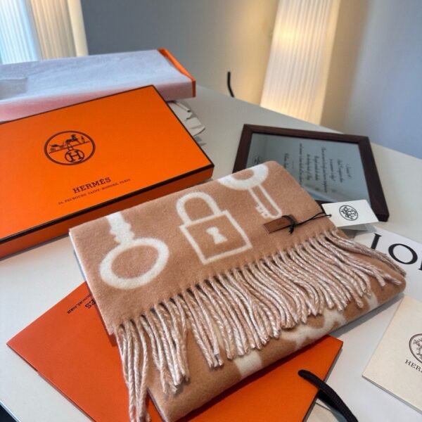 HERMES Casaque Porte-Clefs scarf