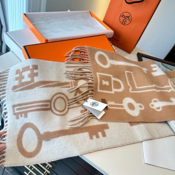 HERMES Casaque Porte-Clefs scarf