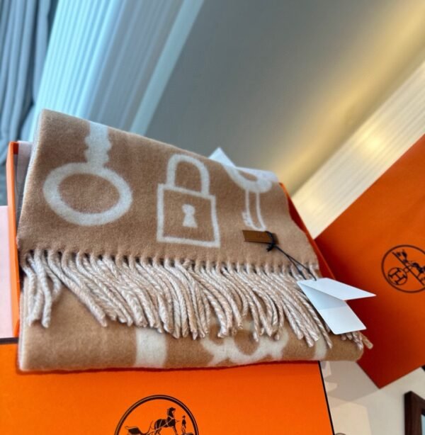 HERMES Casaque Porte-Clefs scarf