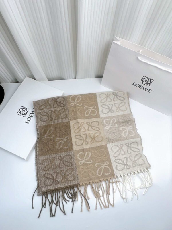 LOEWE Scarf in wool and cashmere