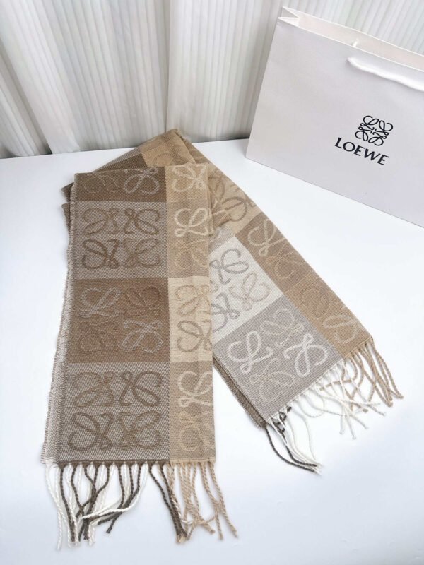 LOEWE Scarf in wool and cashmere