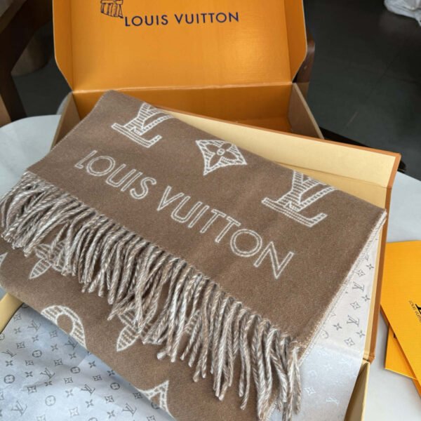M79187 (2) LOUIS VUITTON Monogram Shadow Scarf