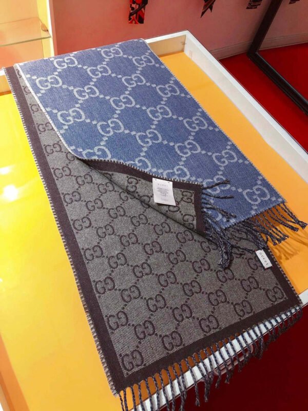 Gucci GG jacquard tassel knit scarf