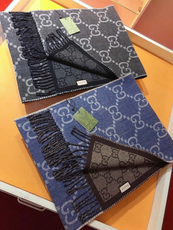 Gucci GG jacquard tassel knit scarf
